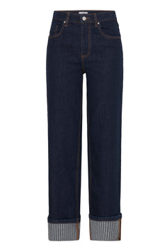 B. Young Komma Hem Jeans