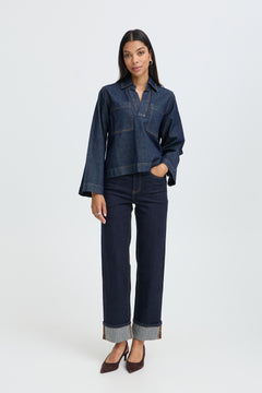 B. Young Komma Hem Jeans