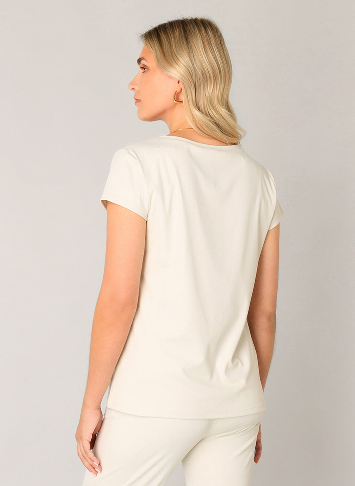 Yest Tilly Travel T-Shirt