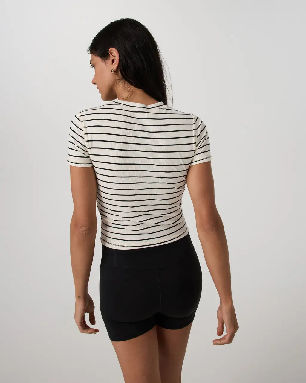 Vuori Pose Fitted T-Shirt