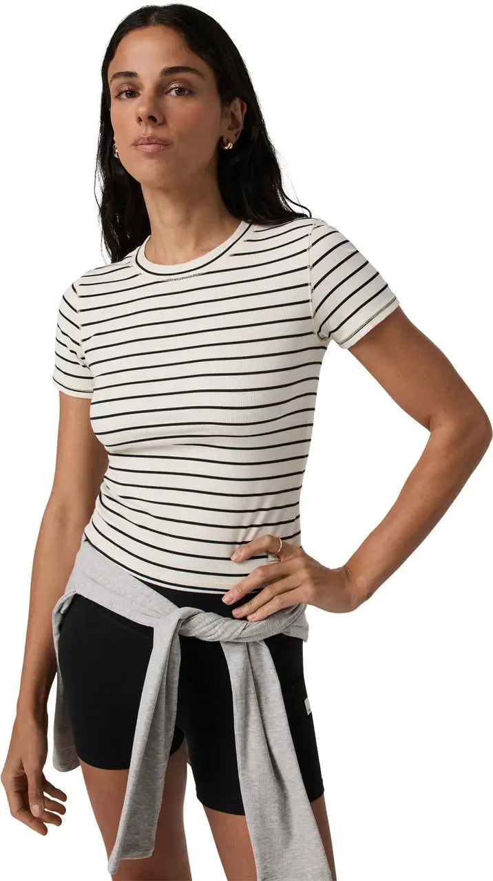 Vuori Pose Fitted T-Shirt