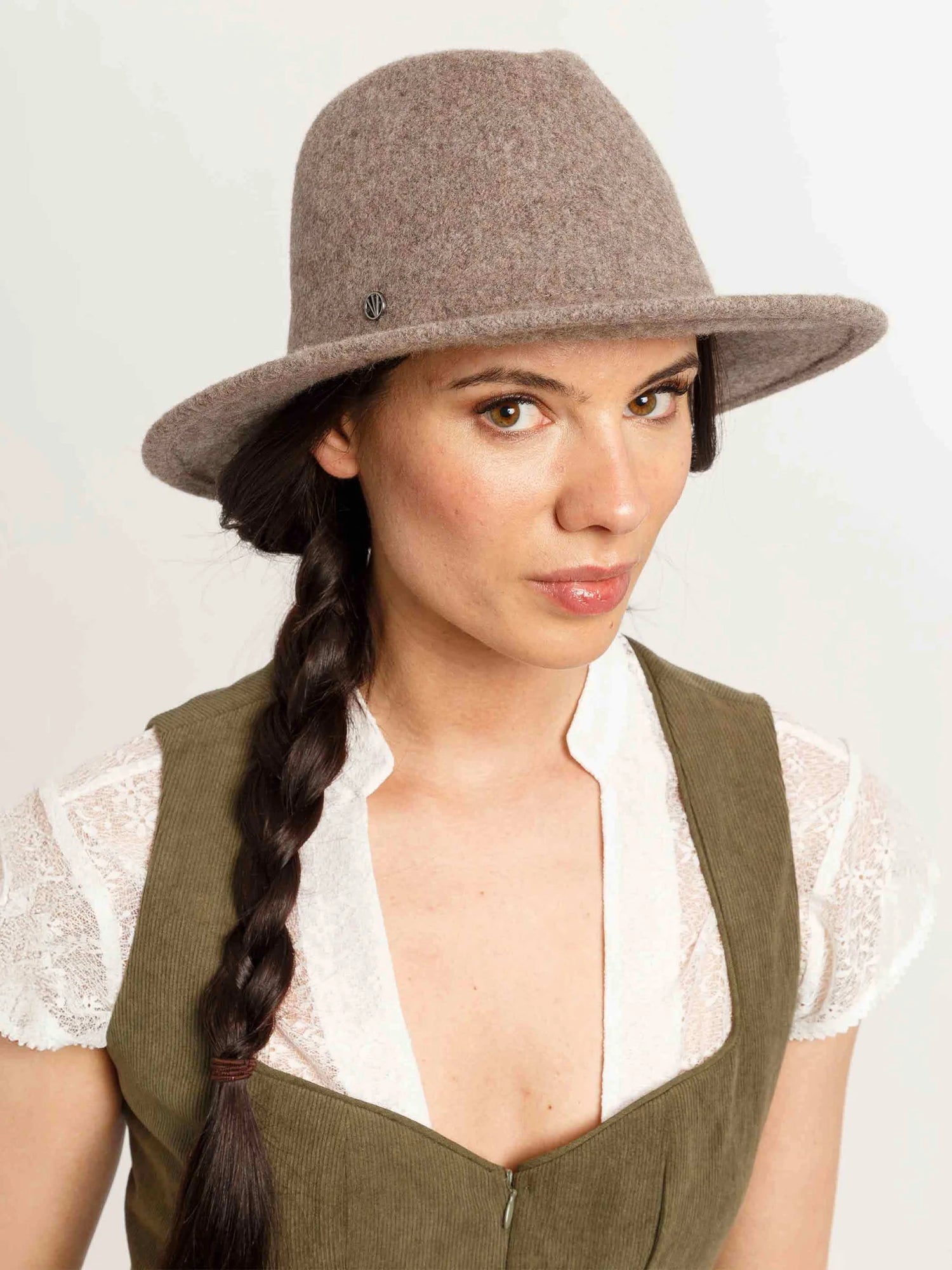 V. Frass Loevenich Fedora