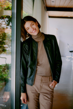 B. Young Mmorla Rollneck