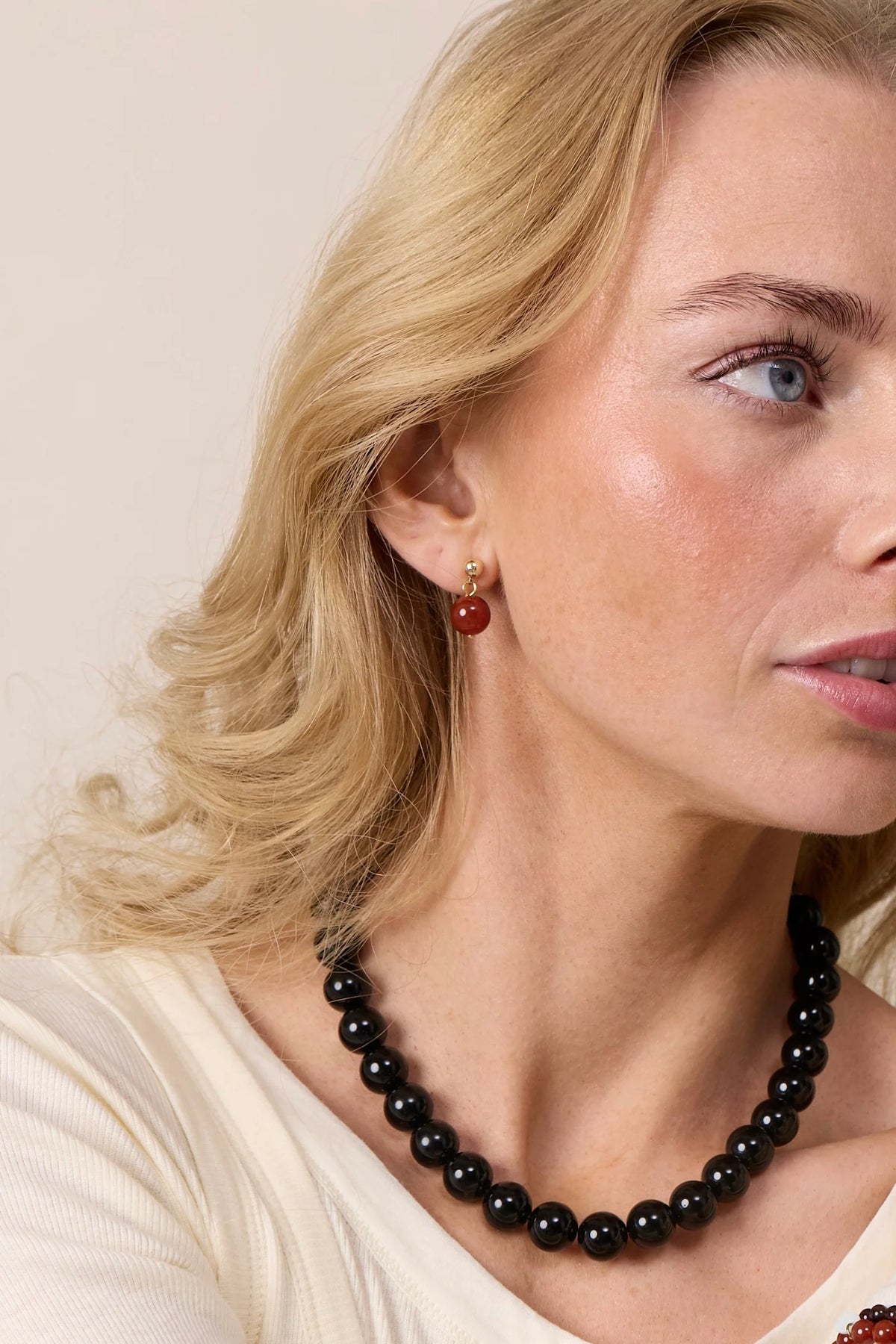 Soï Nora Red Jade Passion Earring