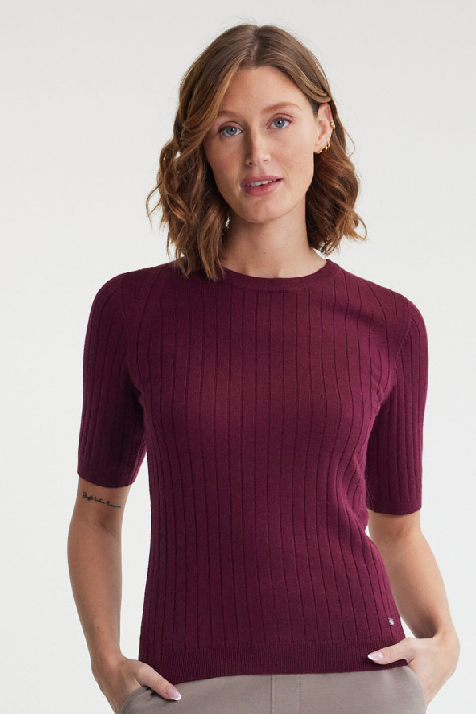 🇨🇦 Fig Ada Light Short Sleeve Sweater