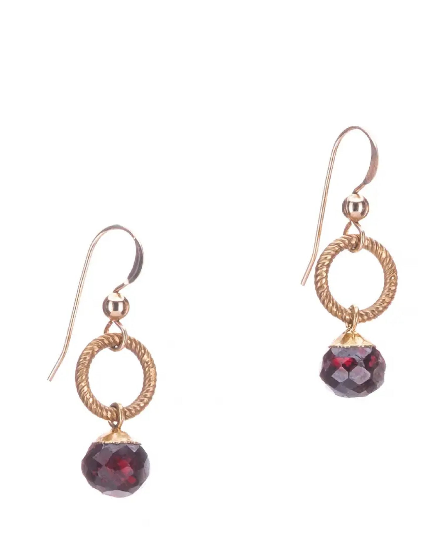 🇨🇦 Hailey Gerrits Droplet Earrings (garnet)