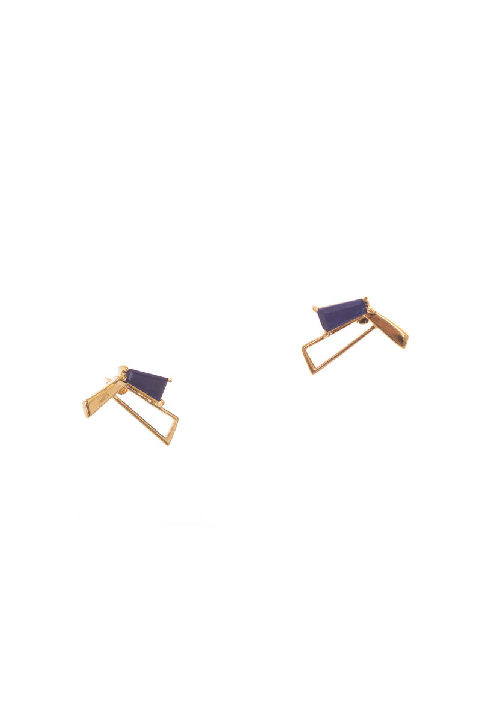 Beautifully crafted, these Herringbone Earrings were designed to mimic an intricate herringbone pattern. Featuring hand-cut genuine gemstones and gold-plating, these earrings are design-forward and unique. Available in Lapis, Malachite & Ruby Zoisite.  Size: 18x21mm  14K gold-plated brass 14K Vermeil ear posts Artisan-cut natural gemstones  Castings made in Thailand Paired & finished in Vancouver BCHailey Gerrits Herringbone Earrings (Lapis)