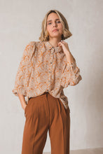 Load image into Gallery viewer, Indi &amp; Cold Print Collared Blouse