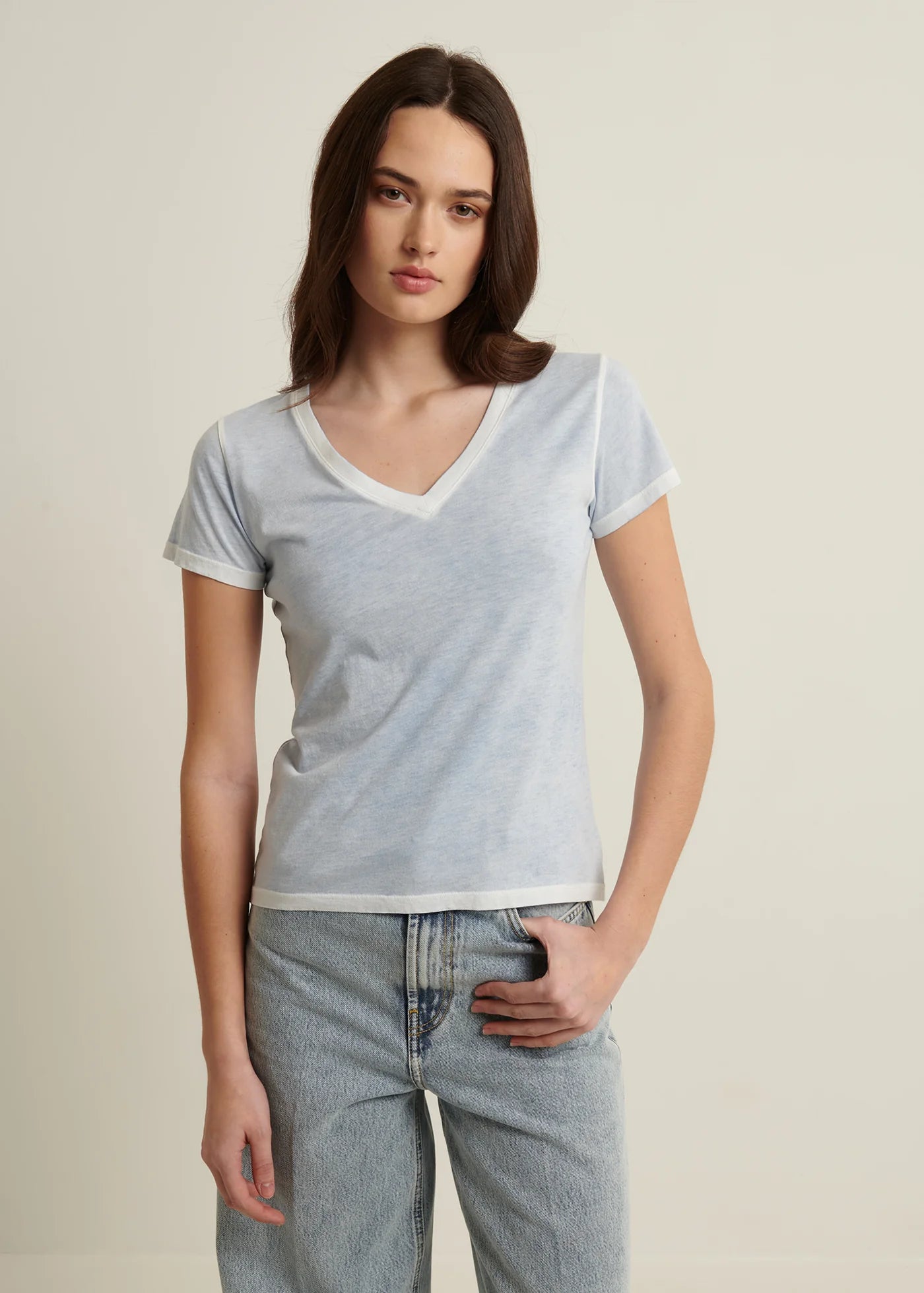 🇨🇦 Patrick Assaraf Reverse Spray Lightweight Pima Cotton V-Neck T-Shirt