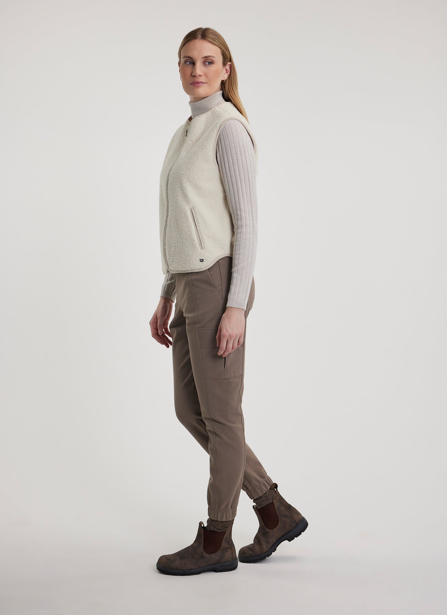 Fig Iclyn Sleeveless Vest