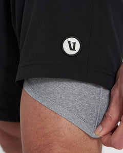 Vuori Kore 9" Lined Short