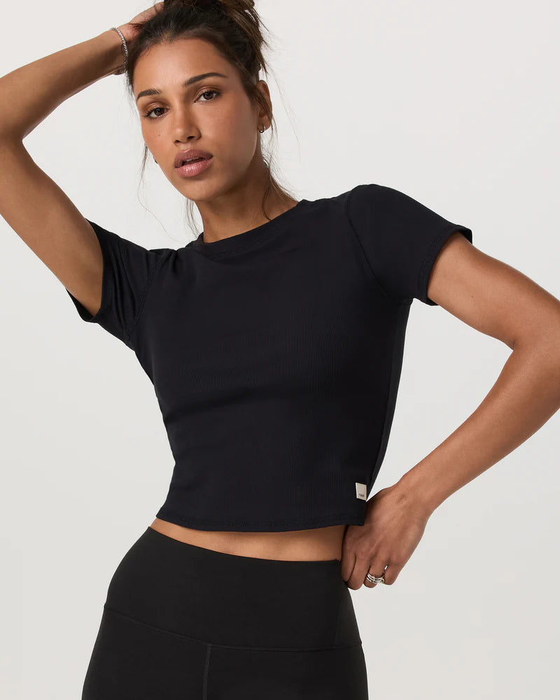 Vuori Pose Fitted T-Shirt