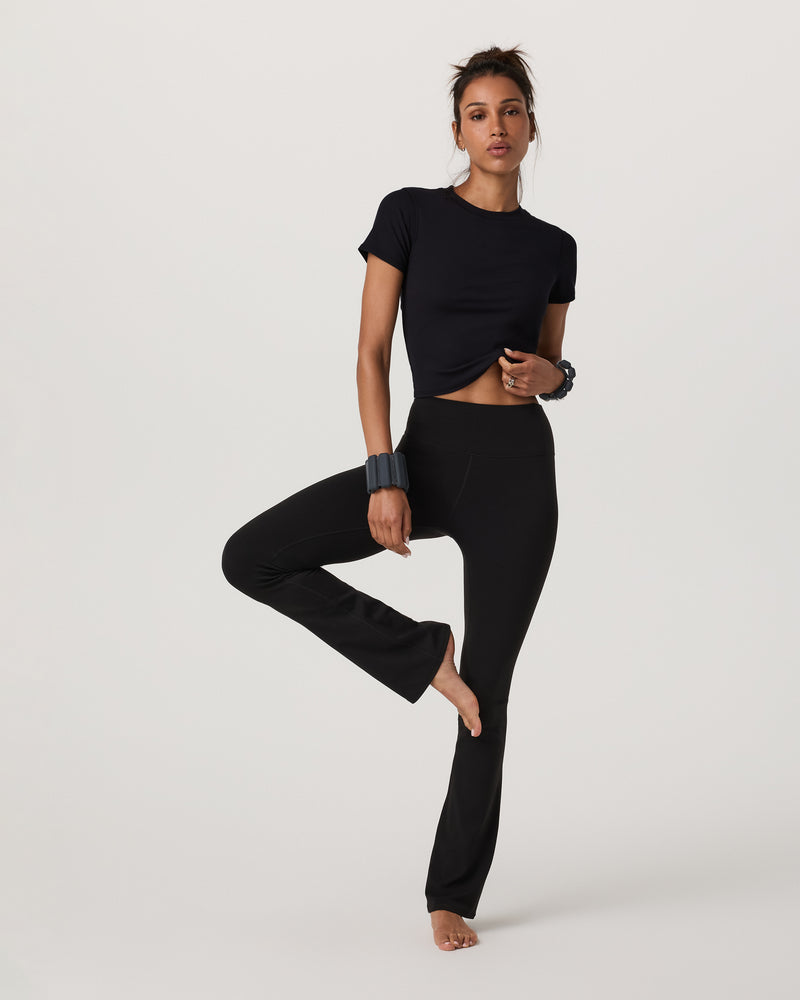 Vuori Pose Fitted T-Shirt