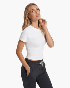 Vuori Pose Fitted T-Shirt