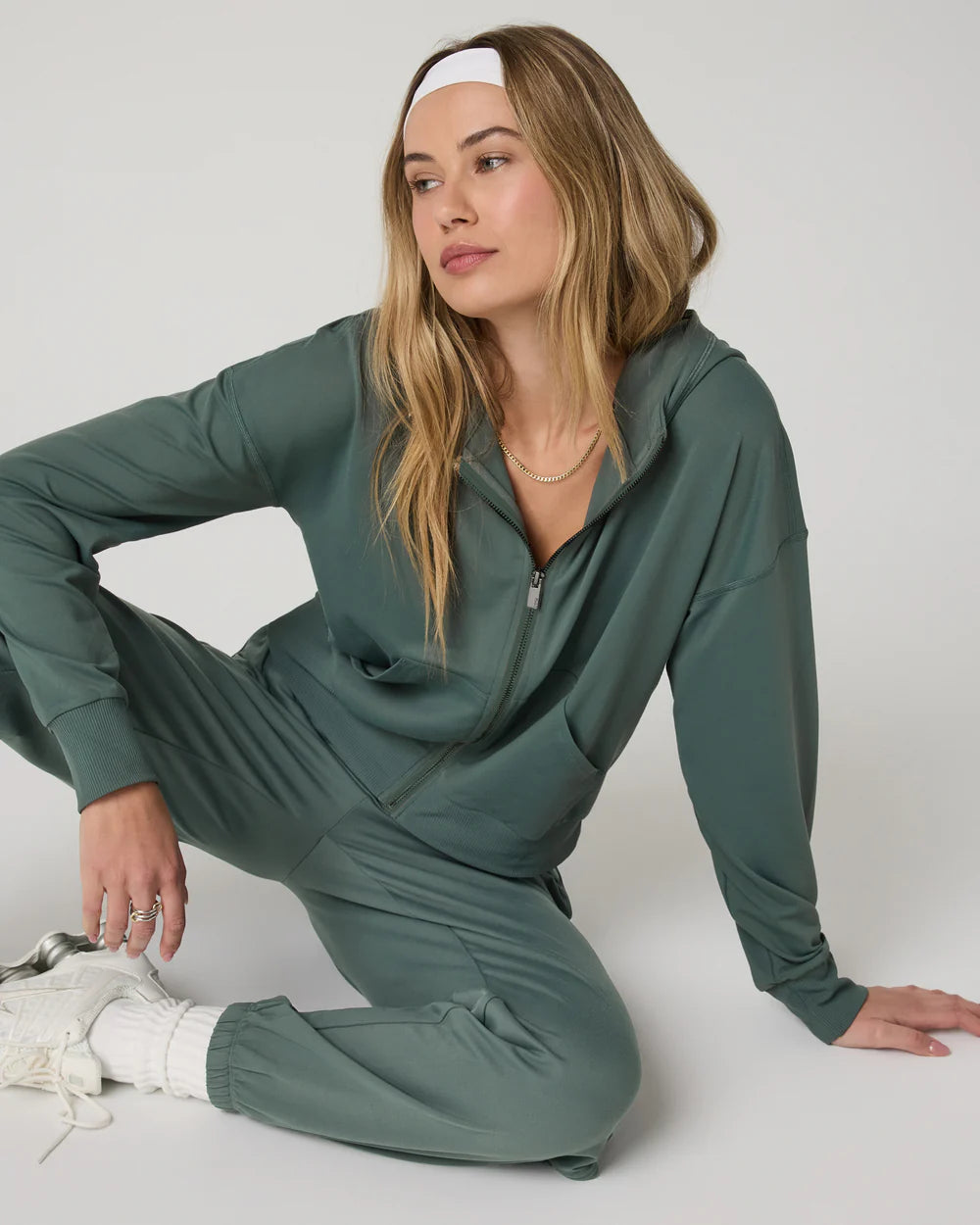 Vuori Modern Full Zip Hoodie