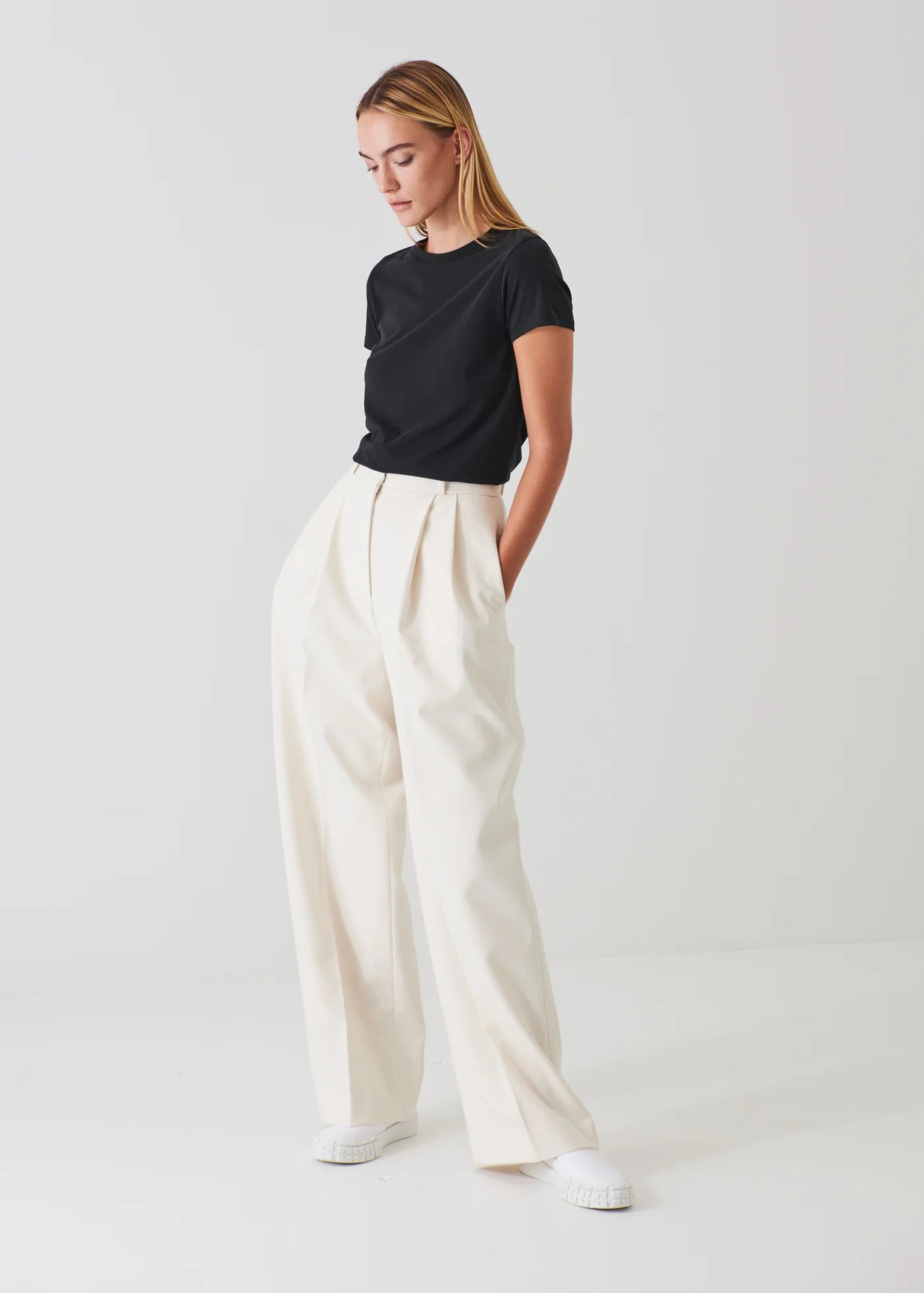 🇨🇦 Patrick Assaraf Iconic Pima Cotton Stretch Slim T-Shirt