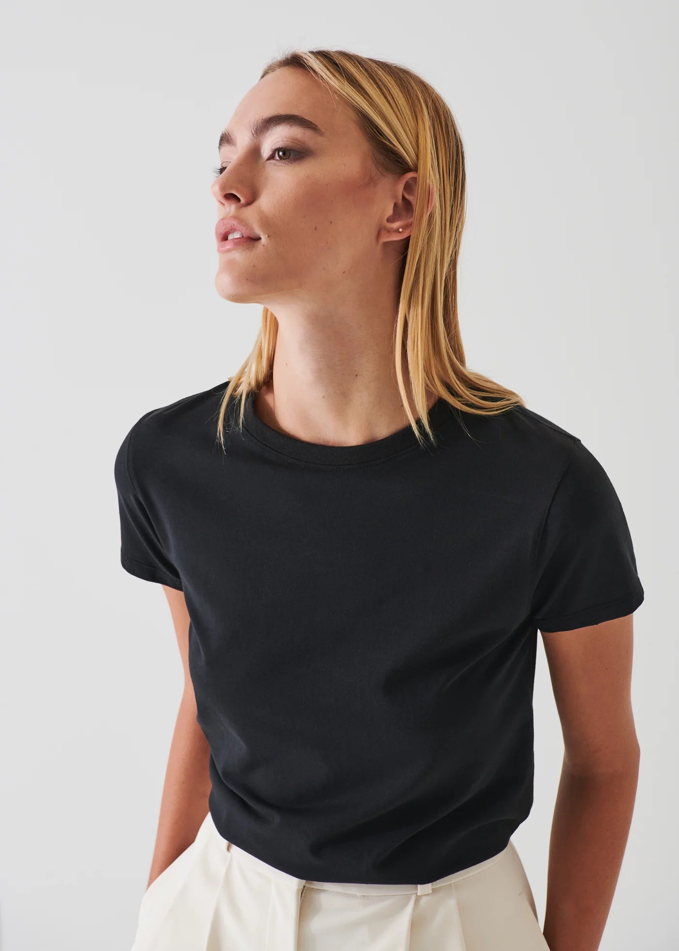 🇨🇦 Patrick Assaraf Iconic Pima Cotton Stretch Slim T-Shirt