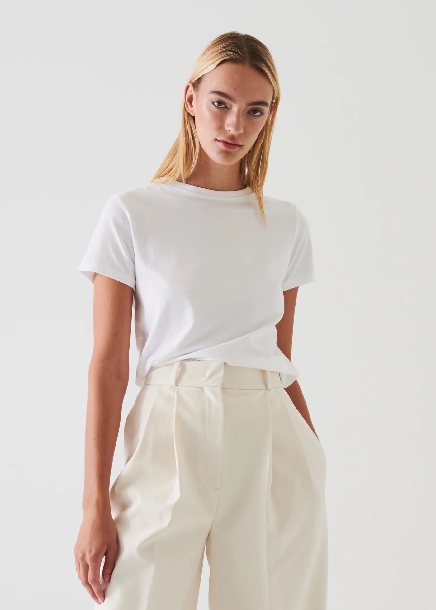 🇨🇦 Patrick Assaraf Iconic Pima Cotton Stretch Slim T-Shirt