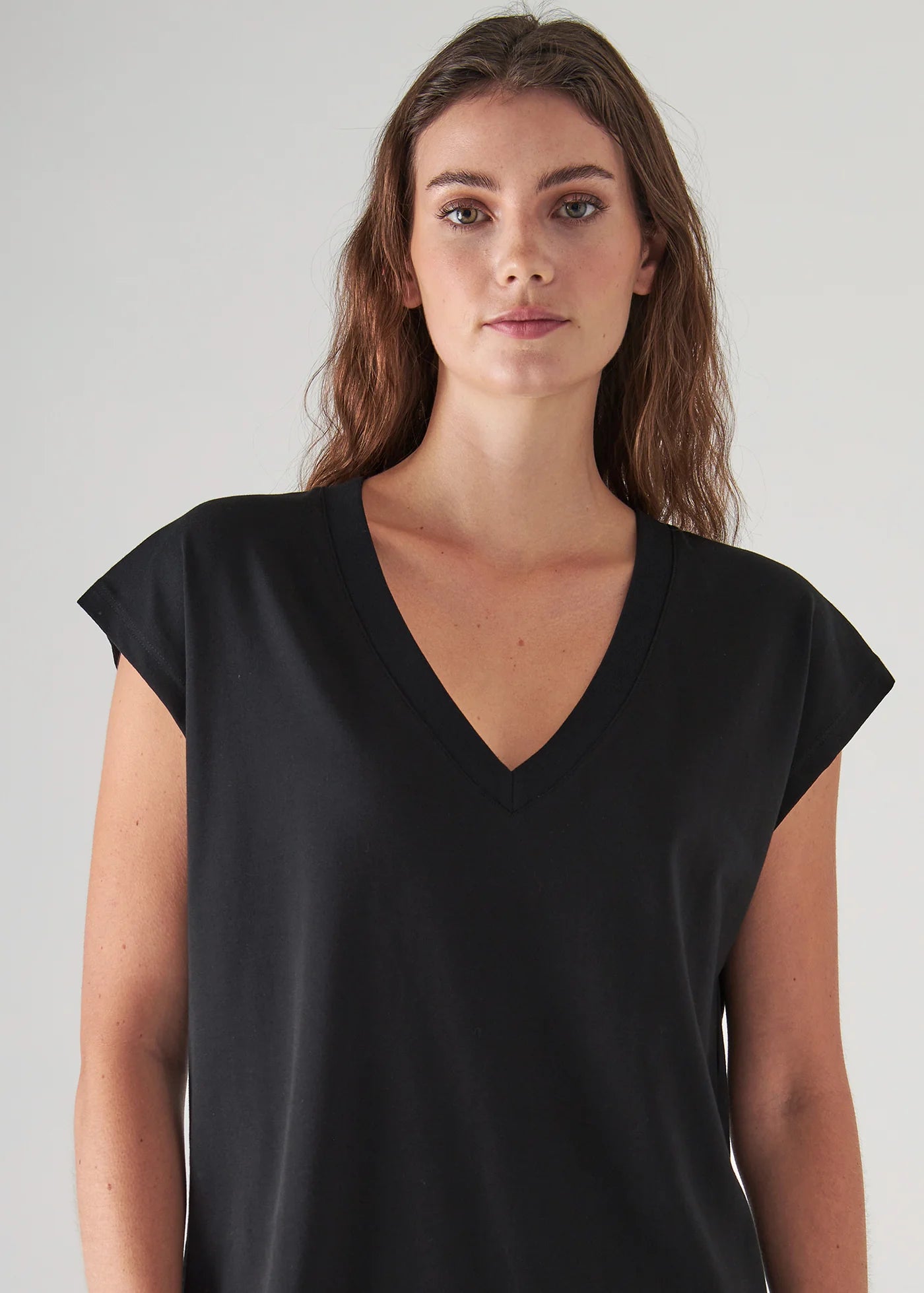 🇨🇦 Patrick Assaraf Pima Cotton Stretch Dolman V-Neck T-Shirt