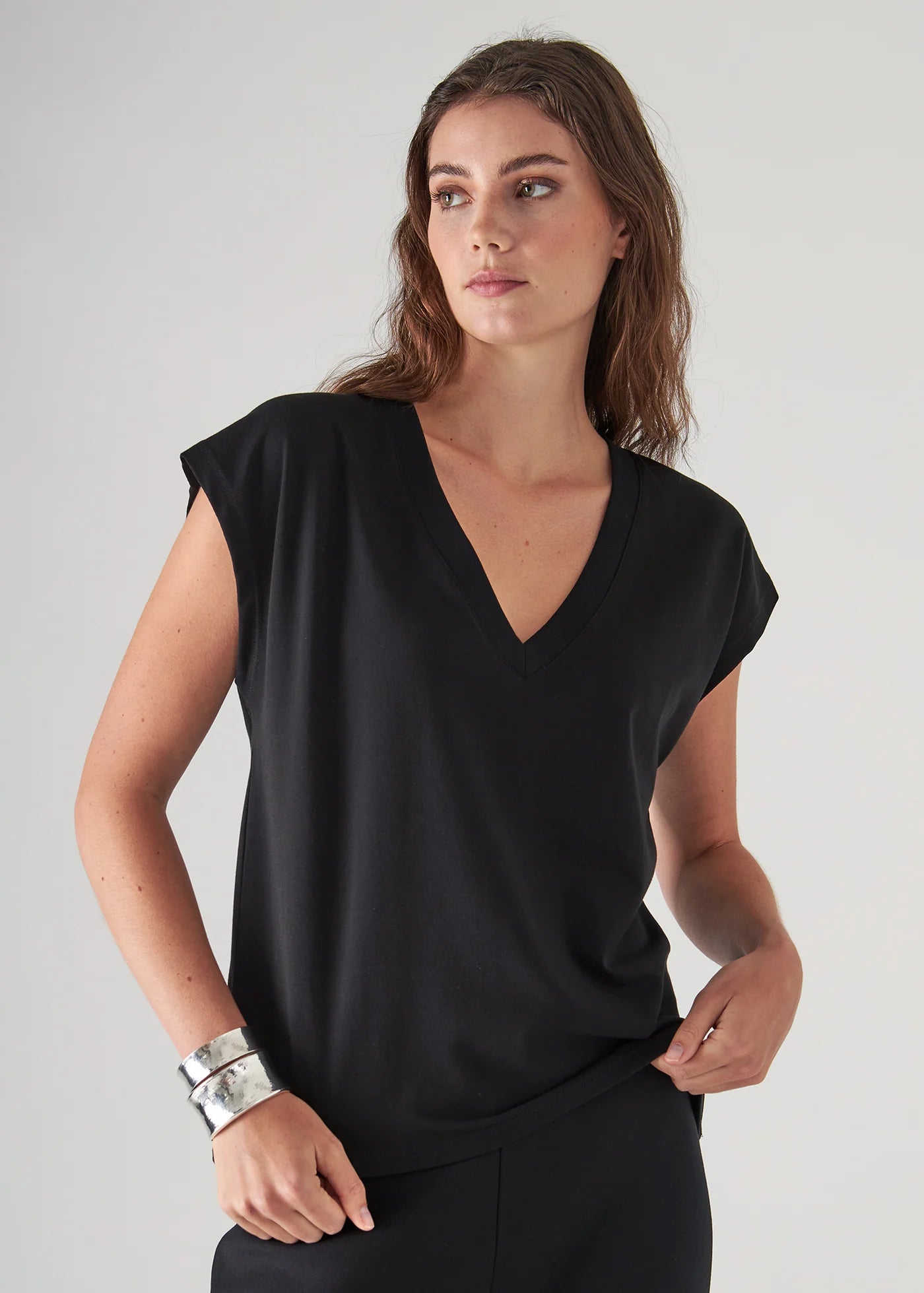 🇨🇦 Patrick Assaraf Pima Cotton Stretch Dolman V-Neck T-Shirt