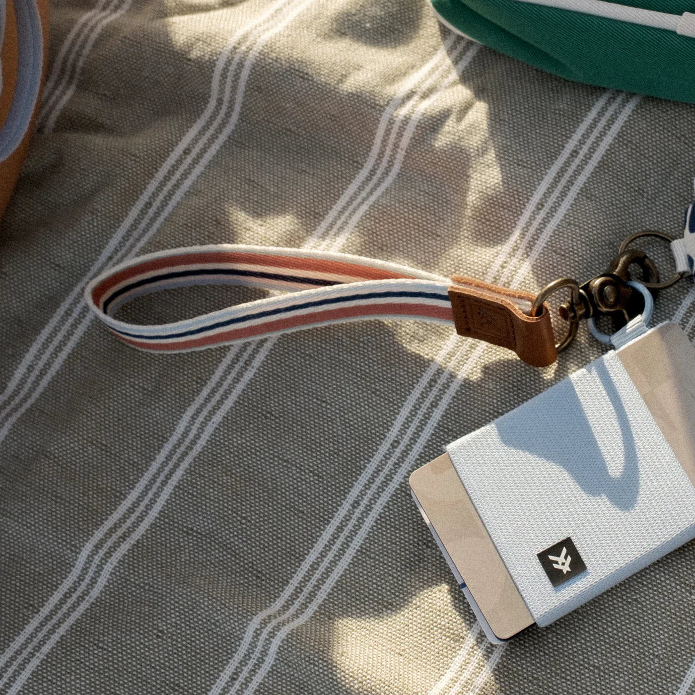 Thread Rivi Wrist Lanyard – Resonance