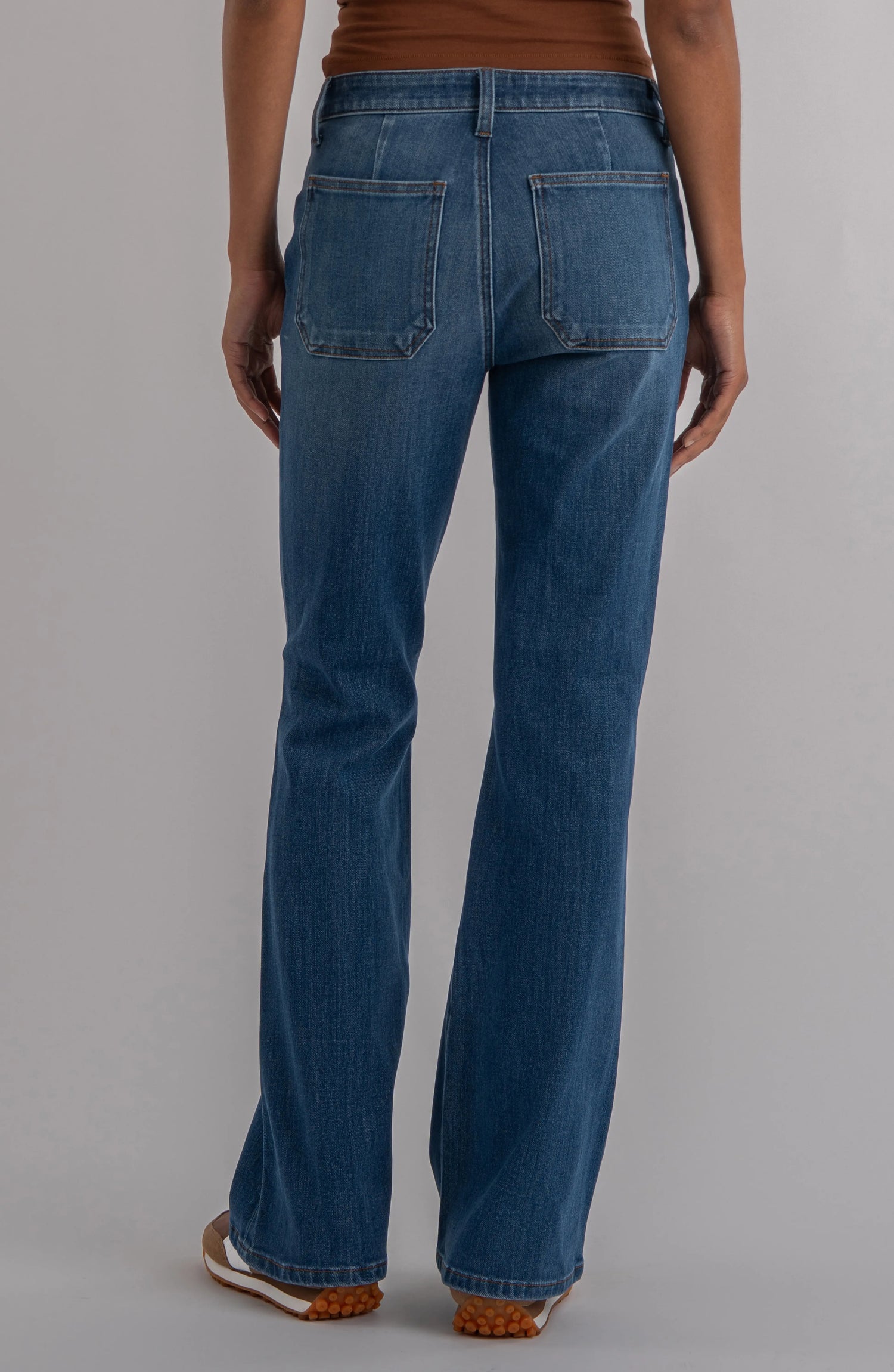 Kut From The Kloth Ana High Rise Flare With Patch Pockets (Apparent Wash)