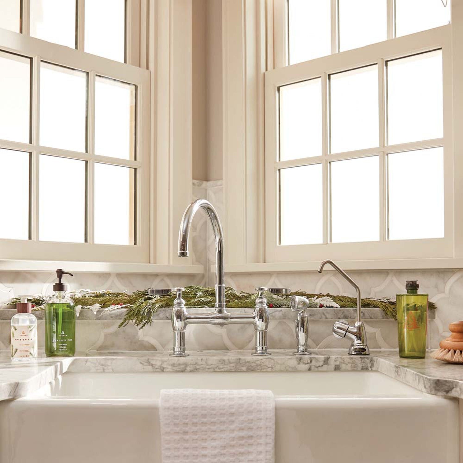The Thymes Frasier Fir Dishwashing Liquid