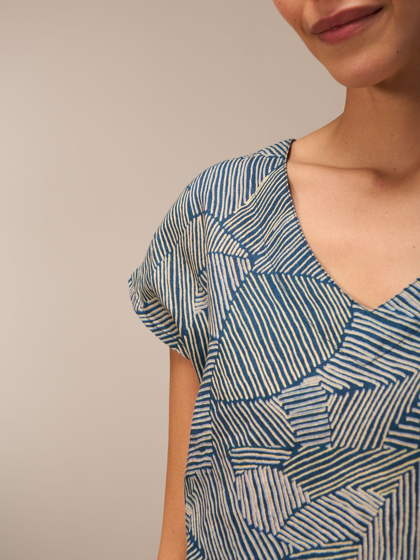 Nile V-Neck Linen Top