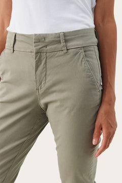 Part Two Soffys Chino Pant (Vetivier)