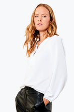 Load image into Gallery viewer, Nic + Zoe Statement Sleeve Top