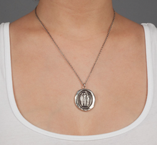 Load image into Gallery viewer, Pyrrha Three Graces Necklace N1628-18
