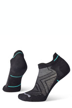 Load image into Gallery viewer, Smartwool Women&#39;s Run Low Ankle Socks