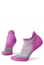 Load image into Gallery viewer, Smartwool Women&#39;s Run Targeted Cushion Low Ankle Socks
