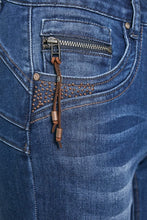 Load image into Gallery viewer, Cream Rysha 7/8 Jeans Shape Fit